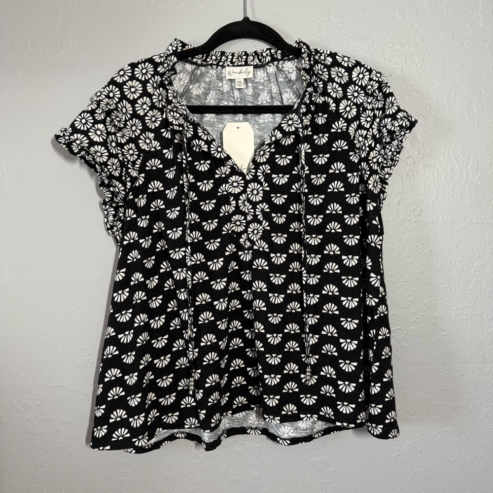 Black & White Flower Patterned Short Sleeve V-Neck Tie Women's Top Blouse